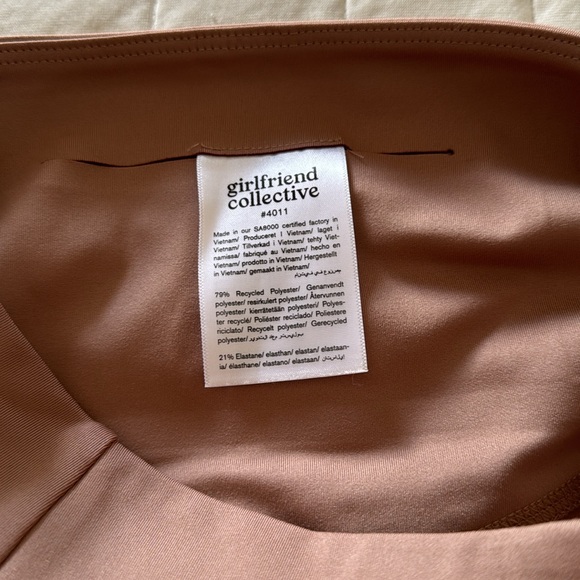 Girlfriend Collective Bike Shorts Size Small - Picture 3 of 3